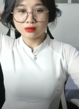 Clip Anna Gấu Thủ dâm trên livestream full hd không che p6