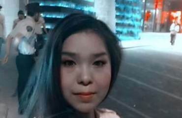 CHỊ HOA MÁY BAY BÀ GIÀ HẢI PHÒNG