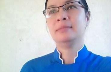 CHỊ TUYỀN MÁY BAY BÀ GIÀ BẾN TRE